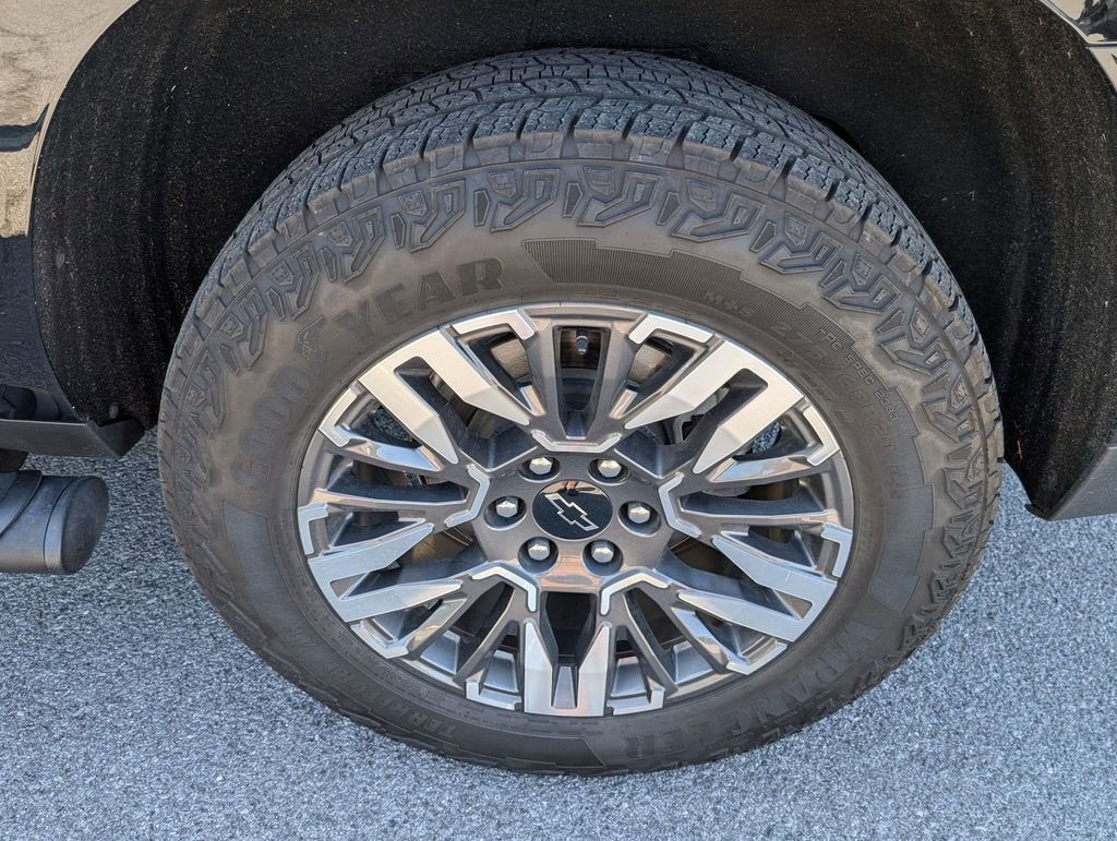 2025 Chevrolet Suburban Z71