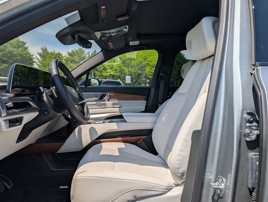 2026 Cadillac VISTIQ Sport