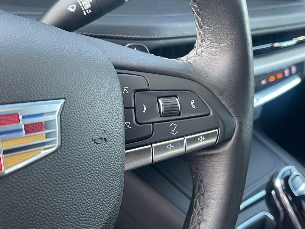 2025 Cadillac XT4 Premium Luxury