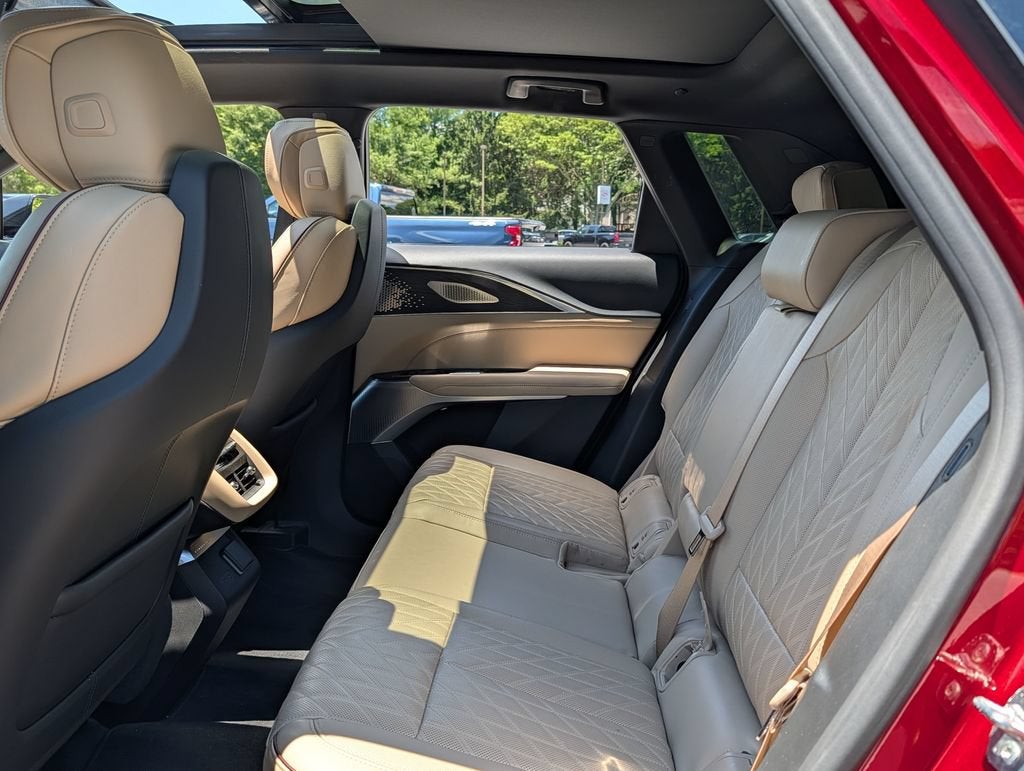 2024 Cadillac LYRIQ Sport 3