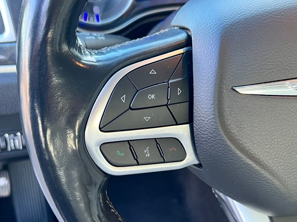 2022 Chrysler 300 Touring L