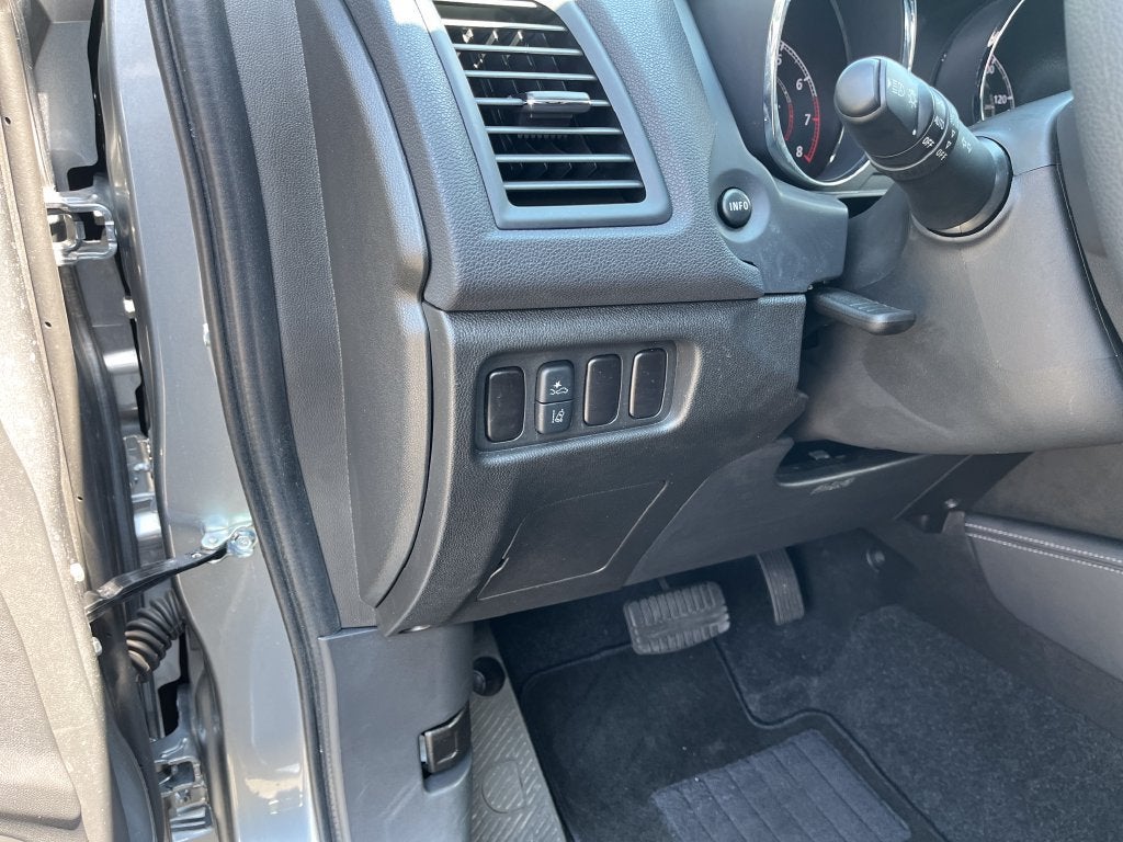 2025 Mitsubishi Outlander Sport S