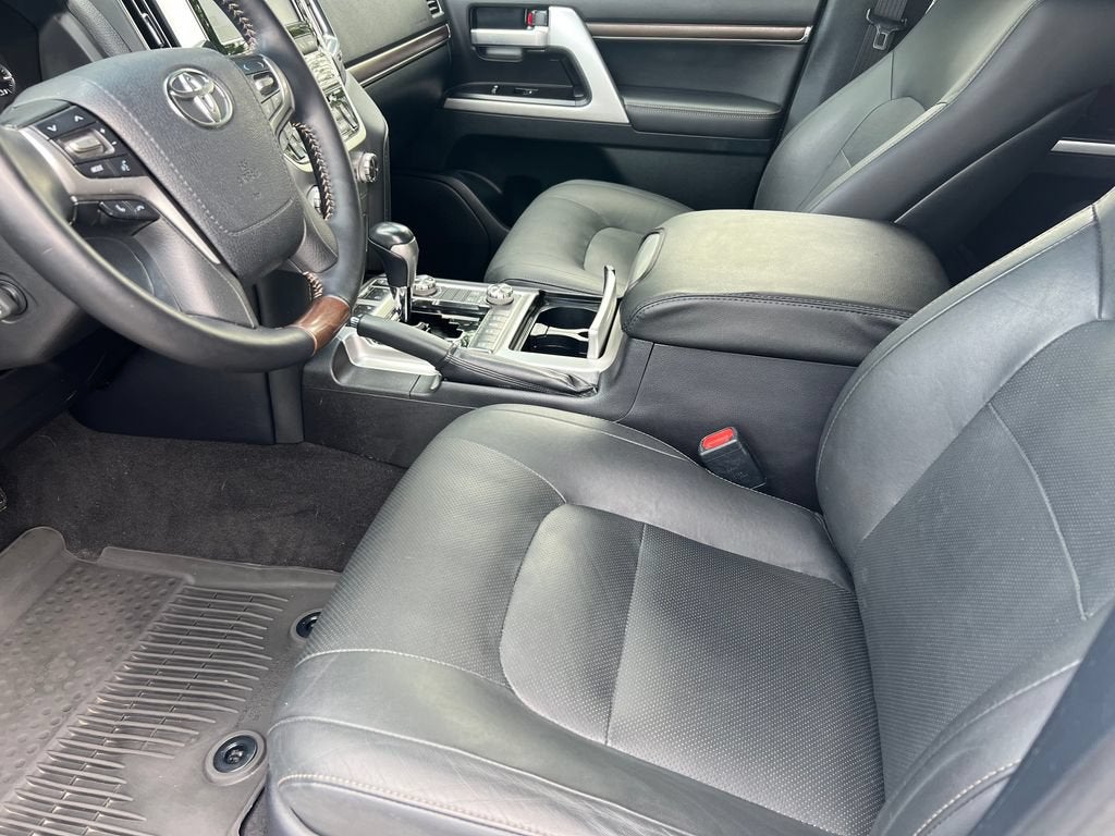 2021 Toyota Land Cruiser Base