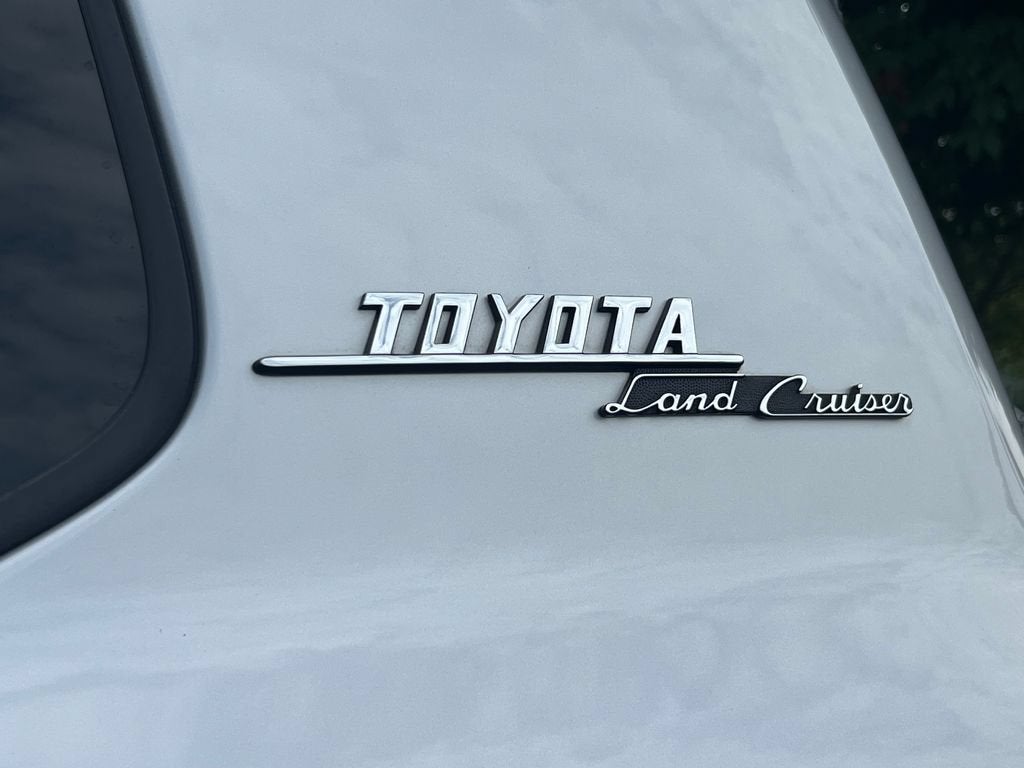2021 Toyota Land Cruiser Base