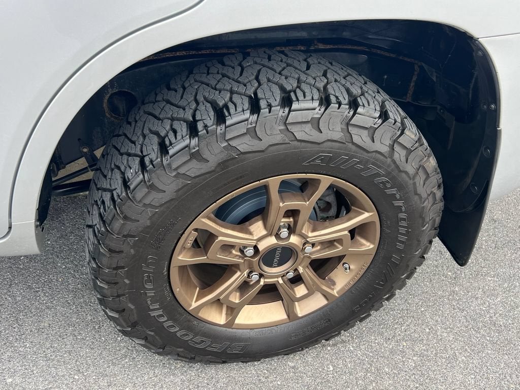 2021 Toyota Land Cruiser Base