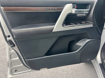 2021 Toyota Land Cruiser Base