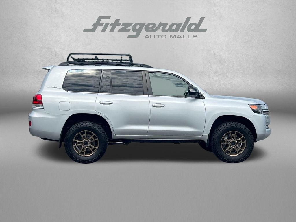 2021 Toyota Land Cruiser Base