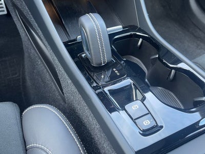 2022 Volvo XC40 R-Design