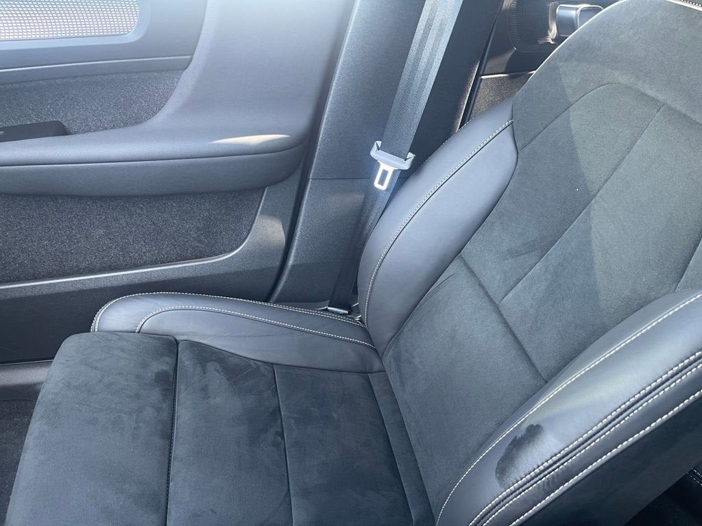 2022 Volvo XC40 R-Design