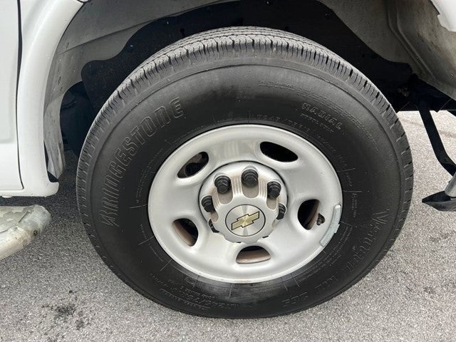 2024 Chevrolet Express Cargo 2500 WT