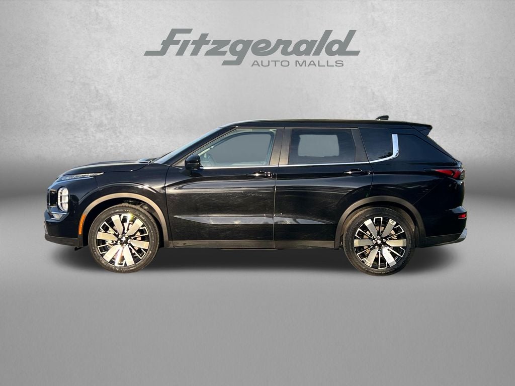 2025 Mitsubishi Outlander SE